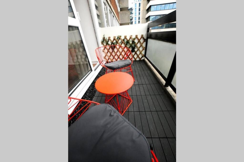 Super Spacious 2 Bedroom Apt 20Mn From Central. London Ngoại thất bức ảnh